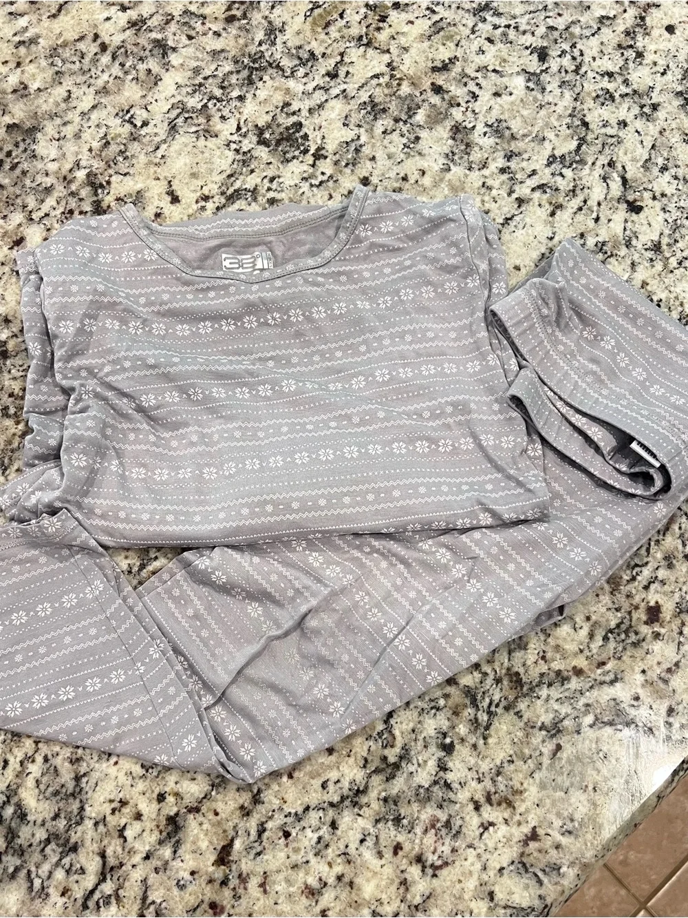 Cozy Gray Patterned Pajama Set/base layer kids M